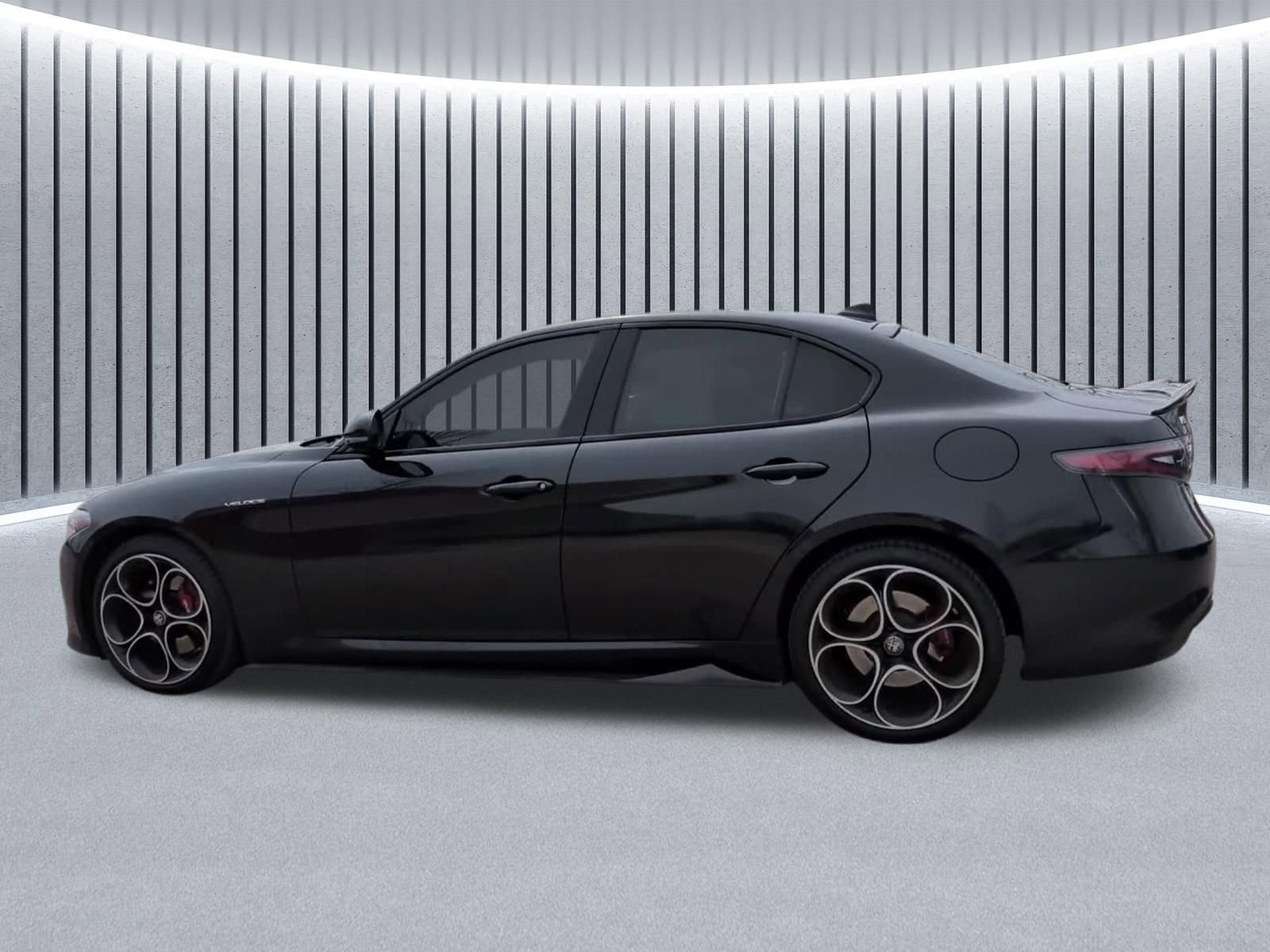 Used 2024 Alfa Romeo Giulia Veloce image 15