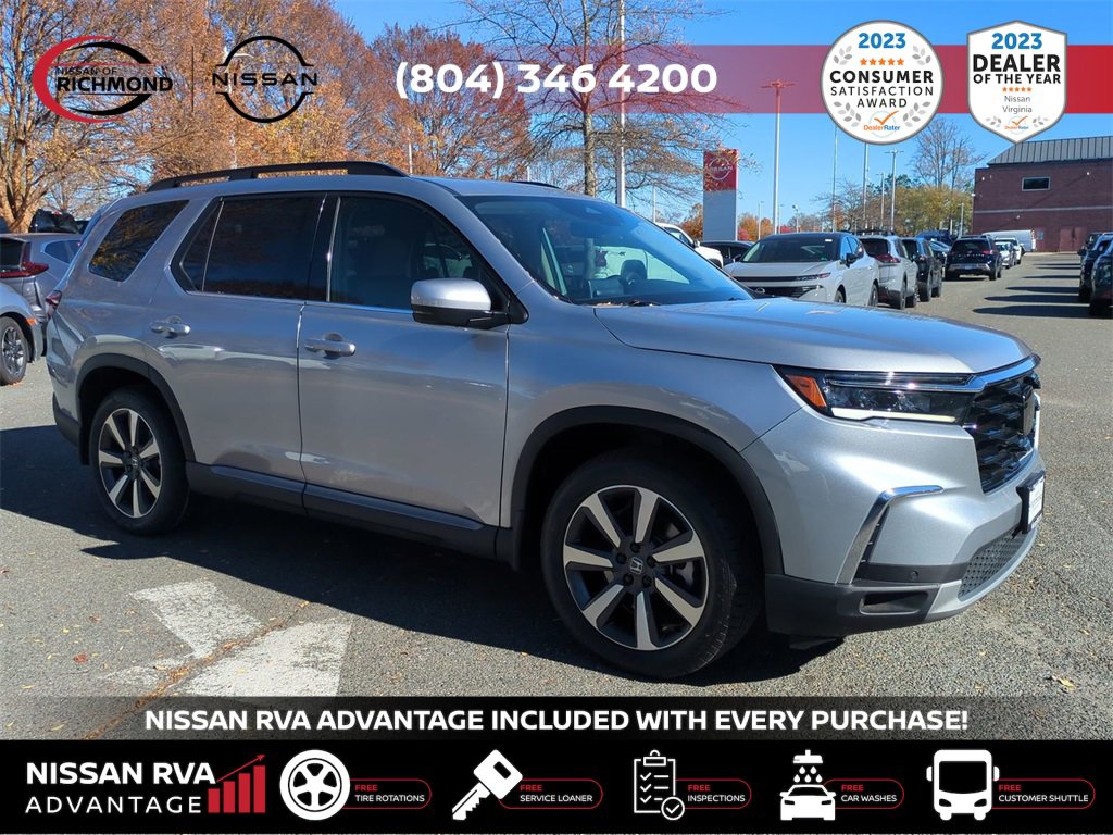 Used 2024 Honda Pilot Touring image 3