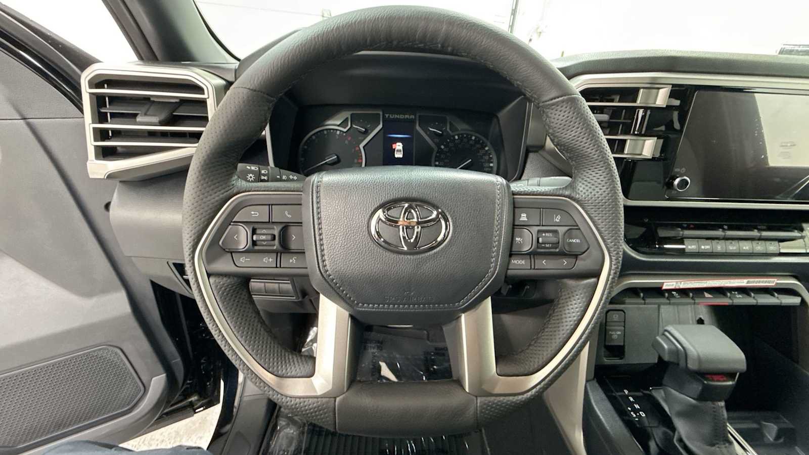New 2025 Toyota Tundra SR5 w/ TRD Off-Road Package AWD/4WD image 16