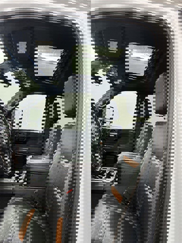 Used 2021 GMC Sierra 2500 AT4 w/ AT4 Premium Plus Package image 12