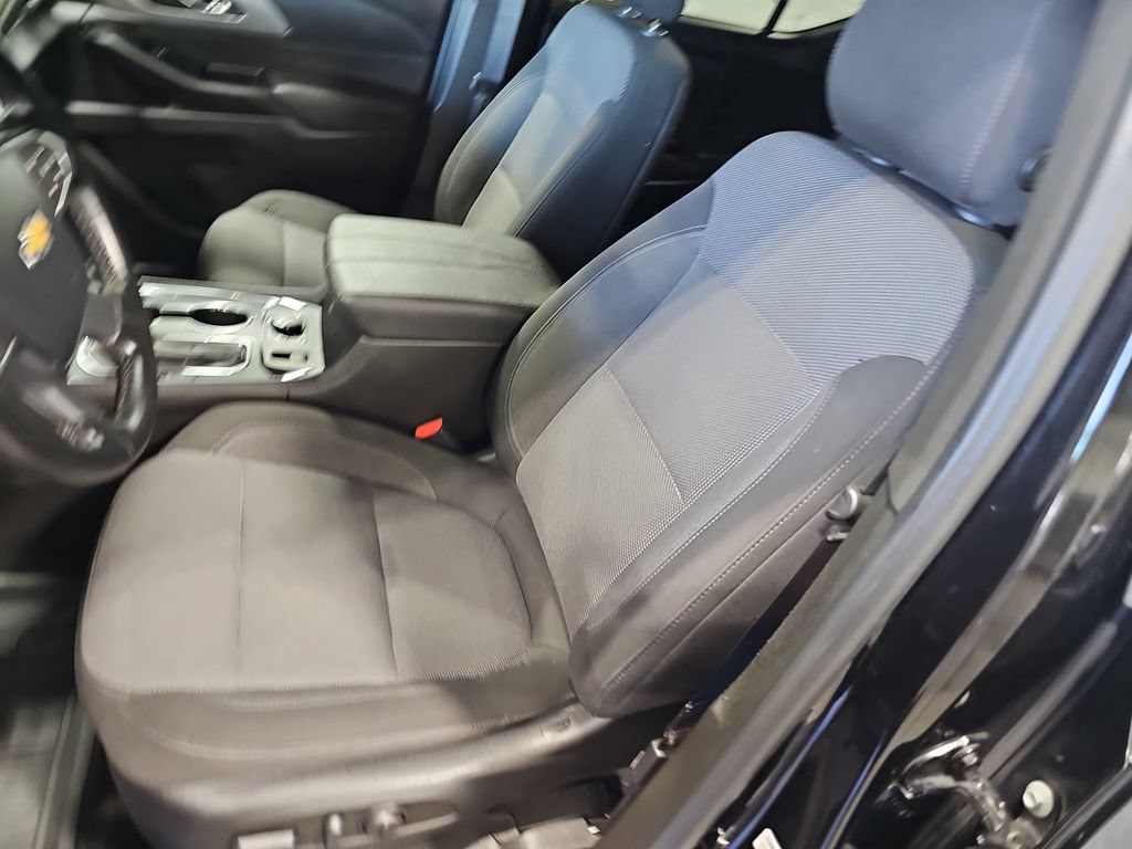 Used 2023 Chevrolet Traverse LT w/ LPO, Floor Liner Package AWD/4WD image 15