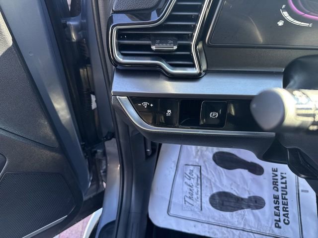 Used 2024 Kia Sportage EX image 12