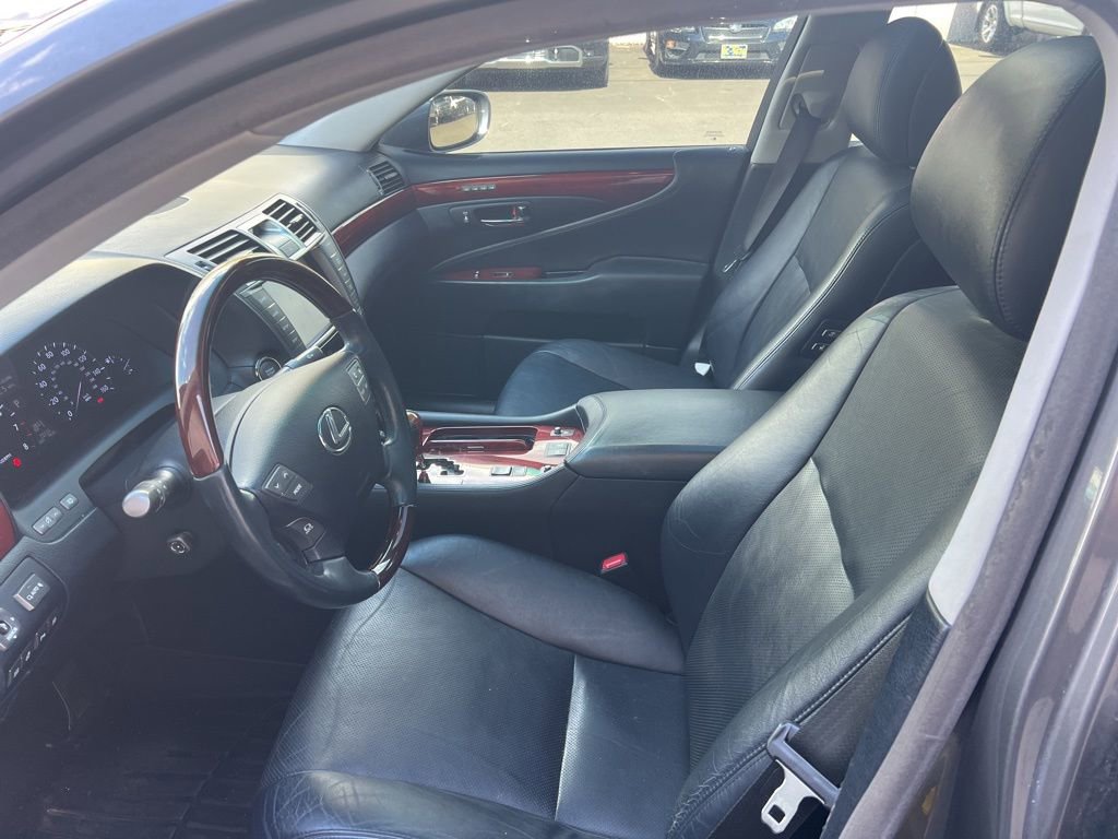 Used 2012 Lexus LS 460 w/ Luxury Value Edition image 12