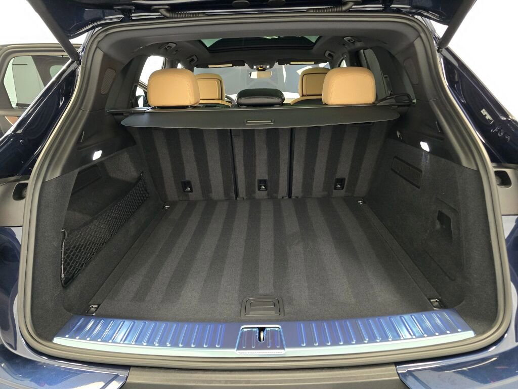 New 2025 Porsche Cayenne image 13