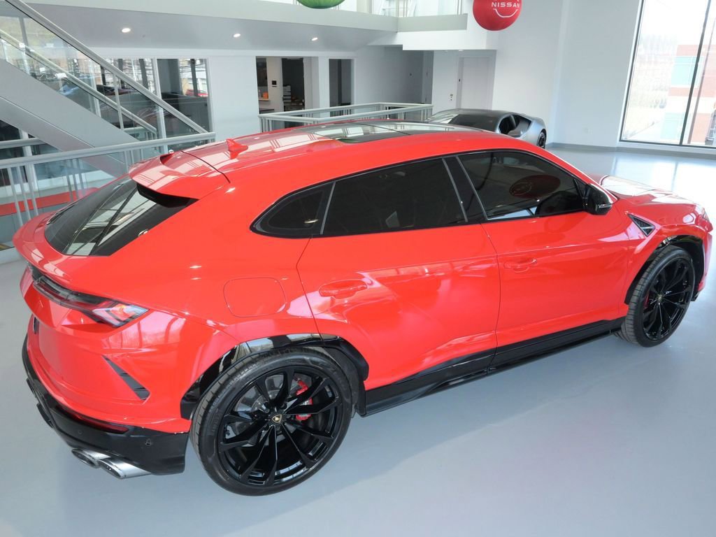 Used 2020 Lamborghini Urus image 40