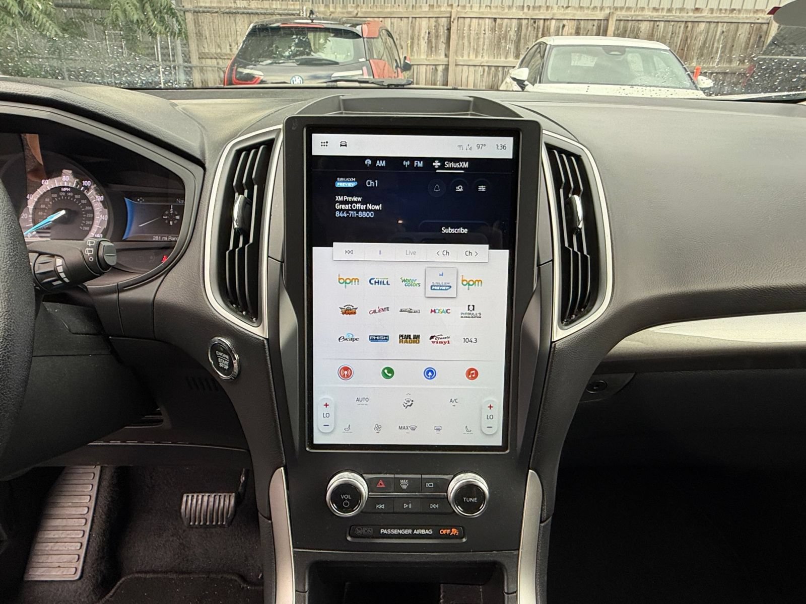 Used 2024 Ford Edge SEL AWD/4WD image 16