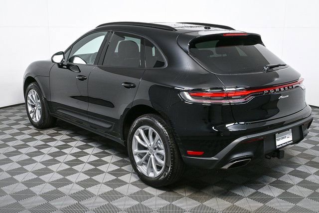 New 2026 Porsche Macan image 3