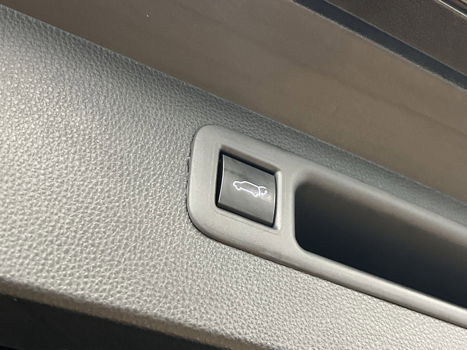 Used 2022 Toyota Highlander XLE image 23