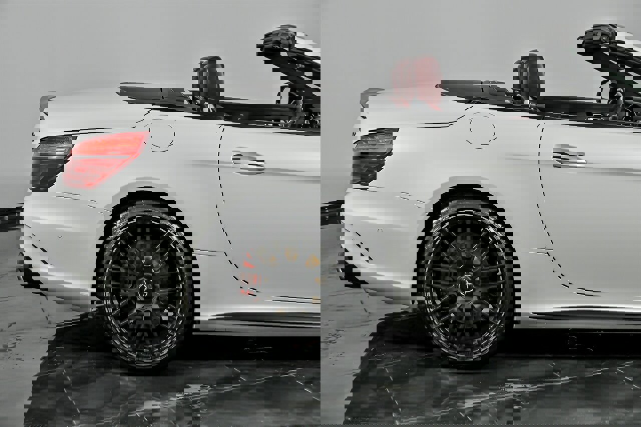 Used 2018 Mercedes-Benz SL 63 AMG image 13