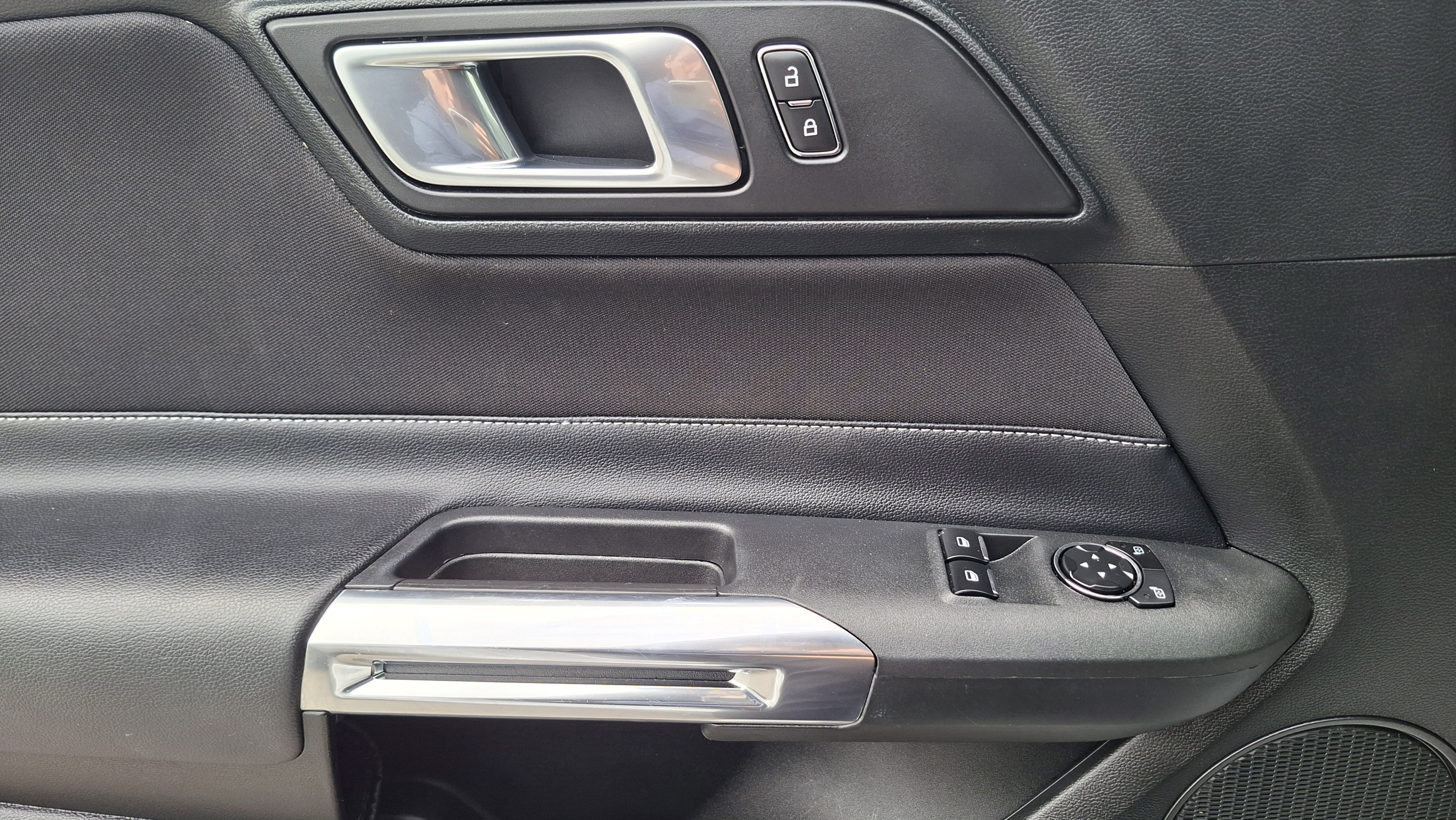 Used 2023 Ford Mustang Coupe image 16