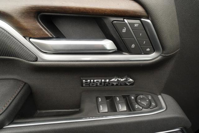 Used 2025 Chevrolet Silverado 1500 High Country w/ High Country Premium Package AWD/4WD image 26