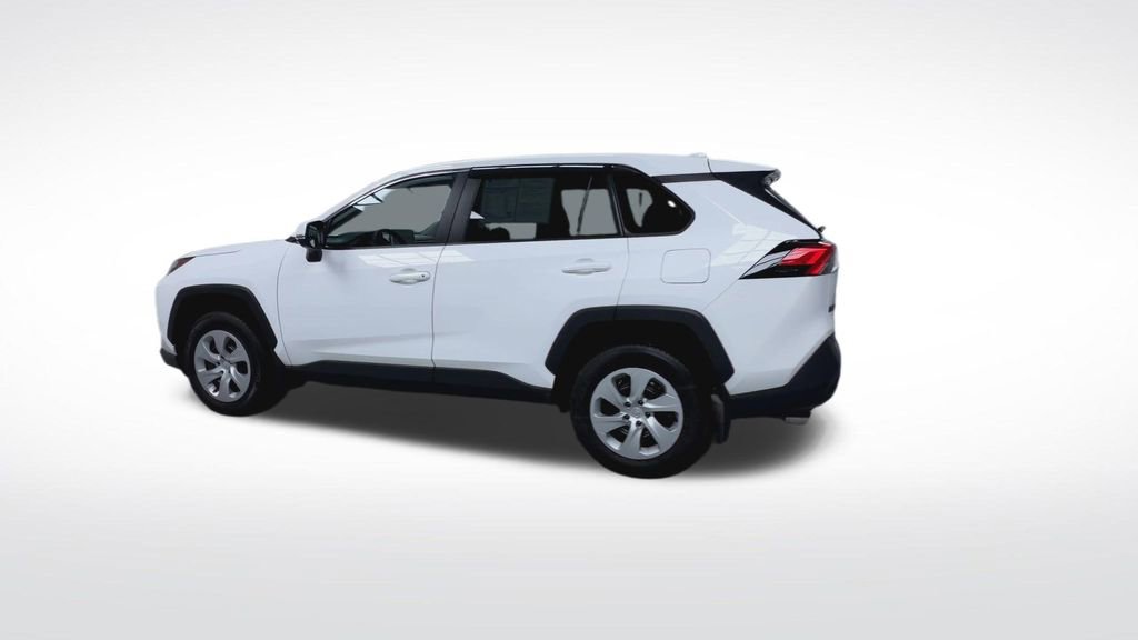 Used 2025 Toyota RAV4 LE image 9