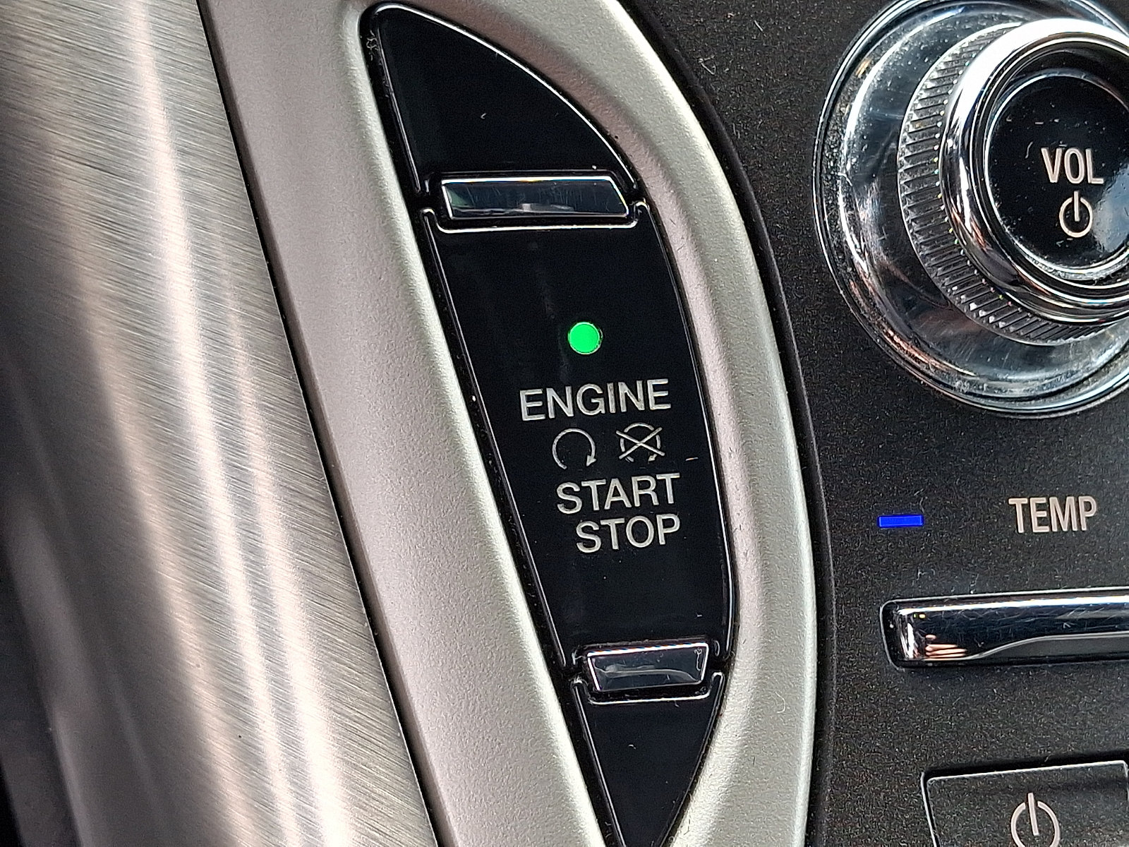 Used 2020 Lincoln Nautilus Premier AWD/4WD image 22