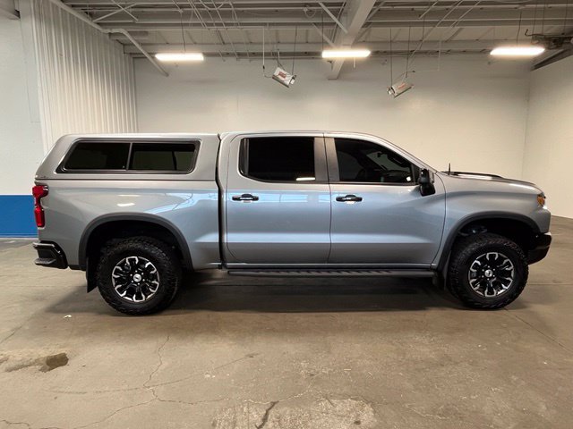 Used 2023 Chevrolet Silverado 1500 ZR2 w/ Technology Package AWD/4WD image 2