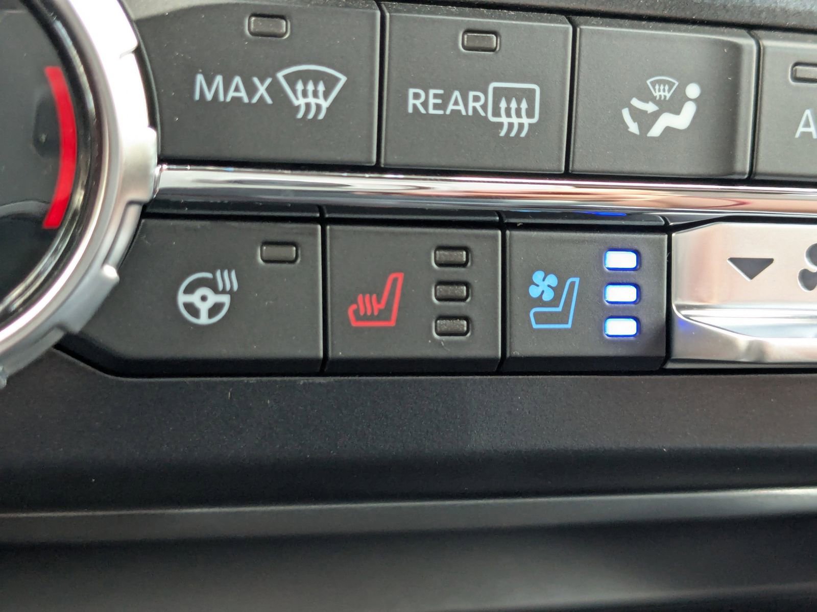 New 2025 Ford F350 King Ranch w/ Chrome Package image 27