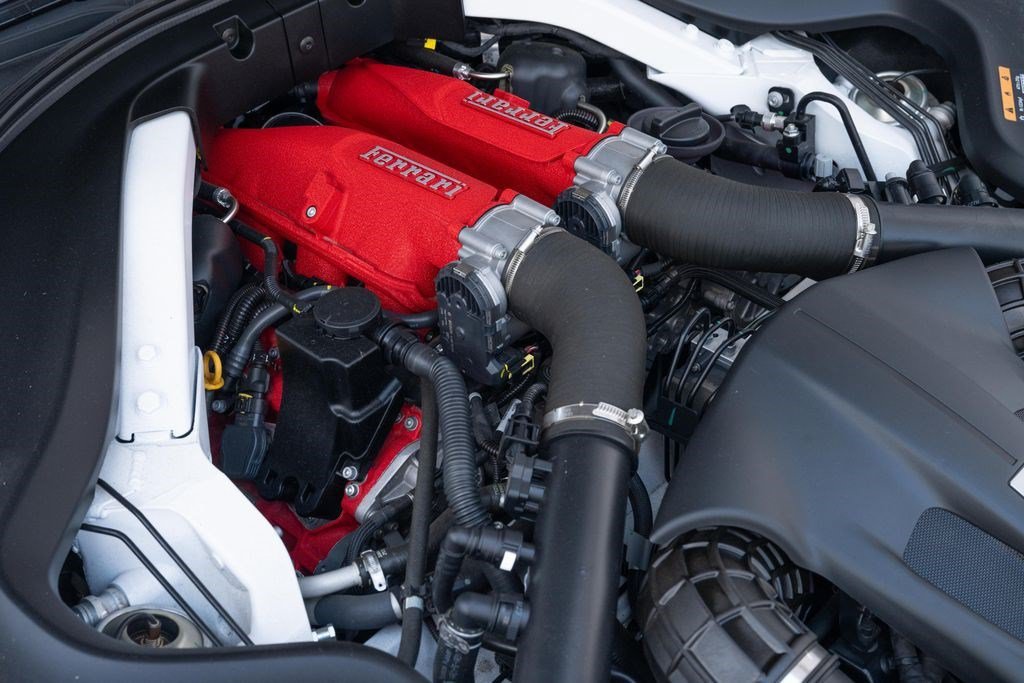 Used 2024 Ferrari Roma Spider RWD image 15