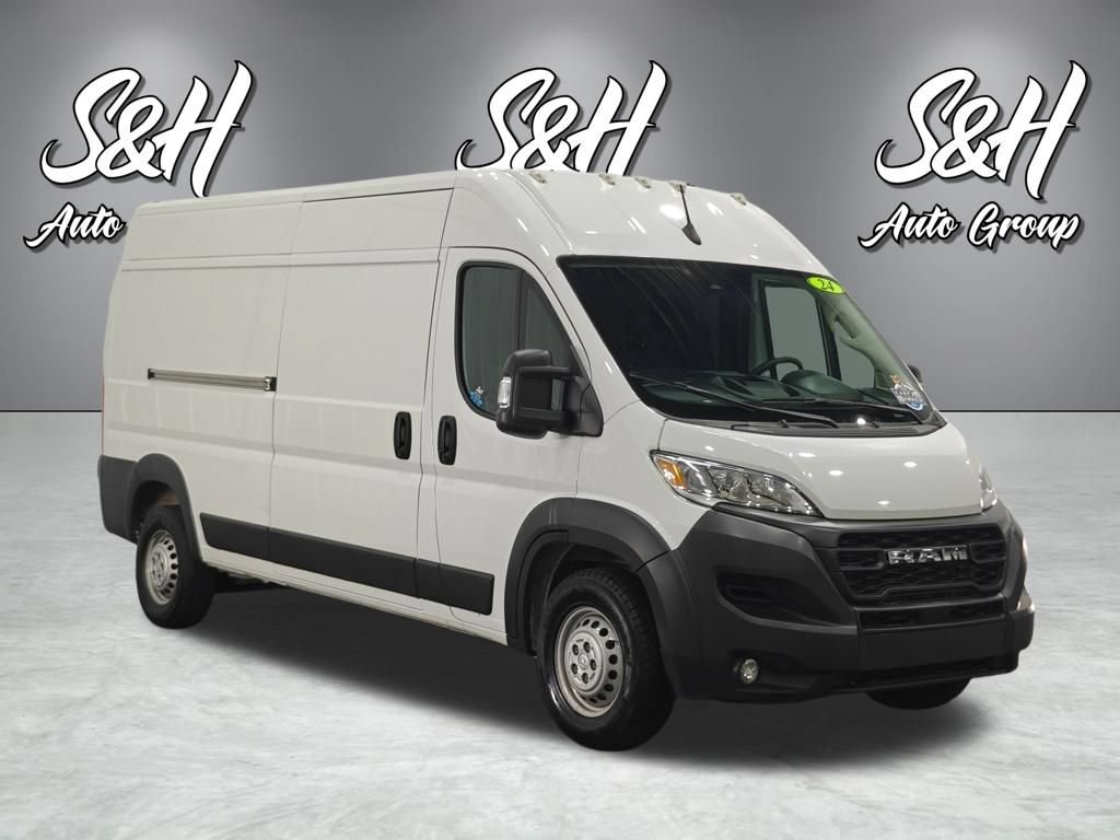 Used 2024 RAM ProMaster 2500 w/ Convenience Group FWD image 2