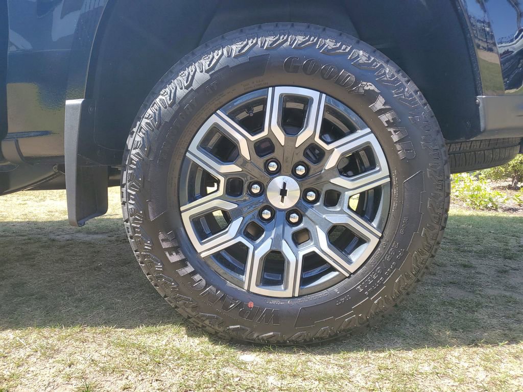 New 2026 Chevrolet Colorado Z71 w/ Technology Package AWD/4WD image 6