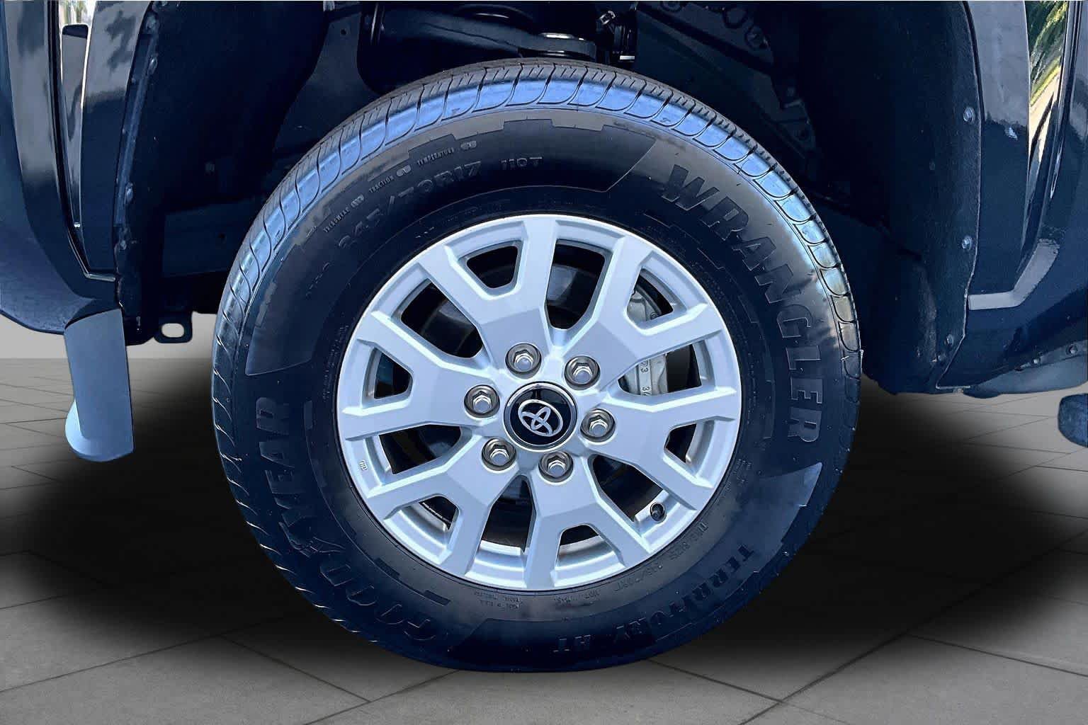 Used 2025 Toyota Tacoma SR5 RWD image 11