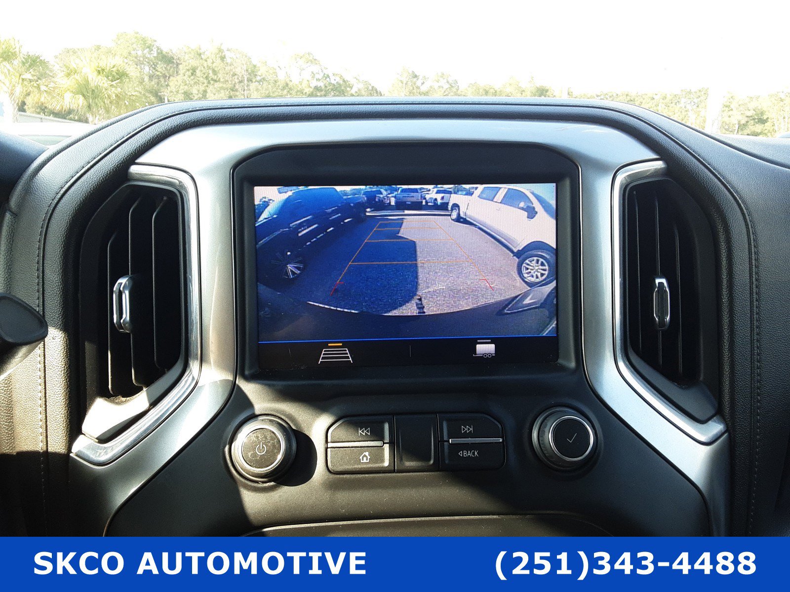 Used 2020 Chevrolet Silverado 1500 LT w/ All-Star Edition image 17