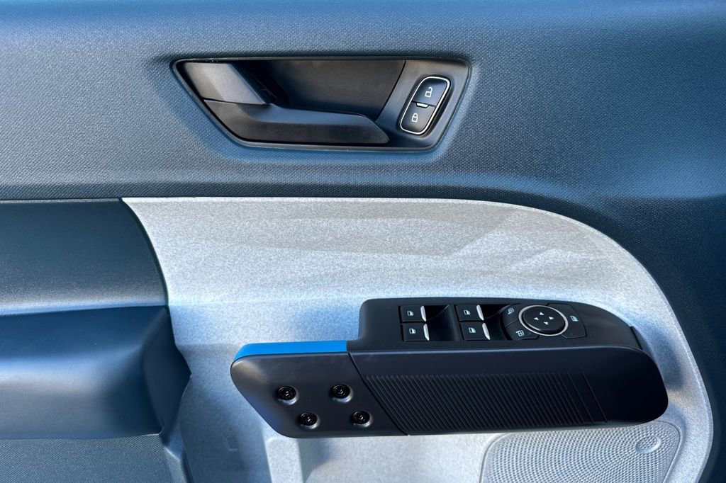 New 2025 Ford Maverick XLT w/ XLT Luxury Package image 9