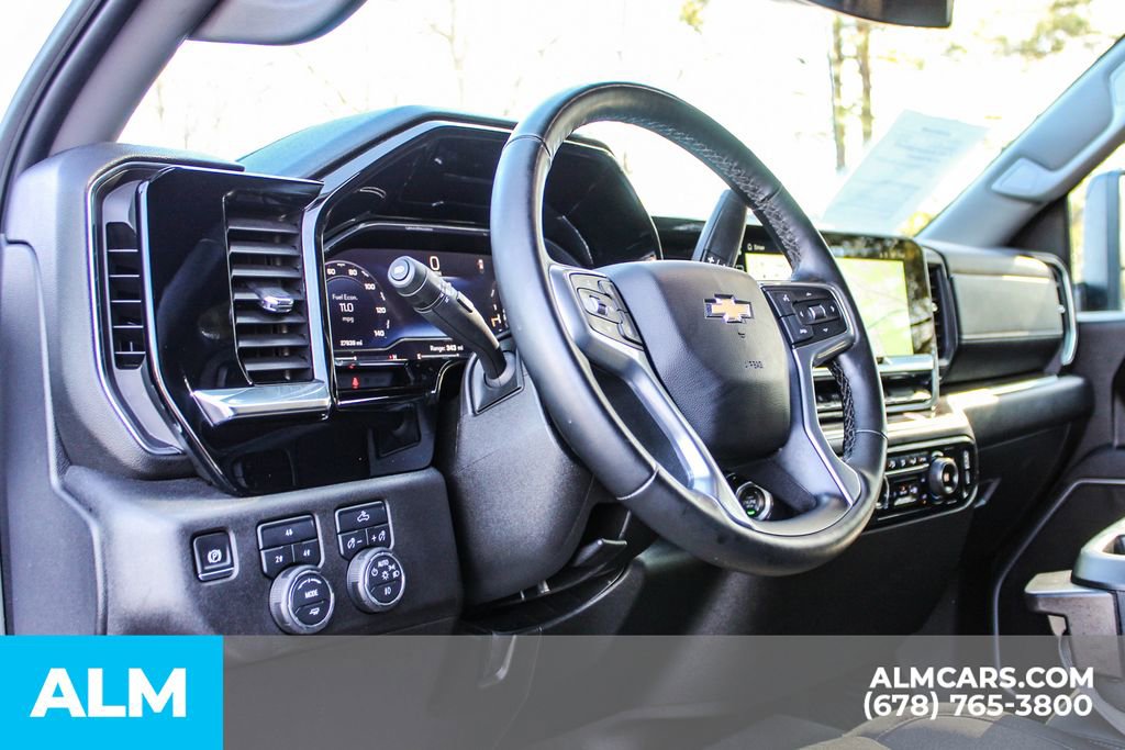 Used 2025 Chevrolet Silverado 2500 LT w/ Convenience Package AWD/4WD image 32