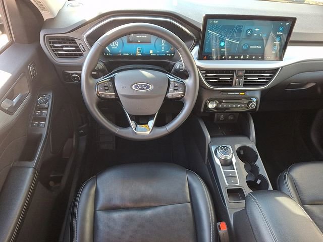 Used 2024 Ford Escape Platinum image 11