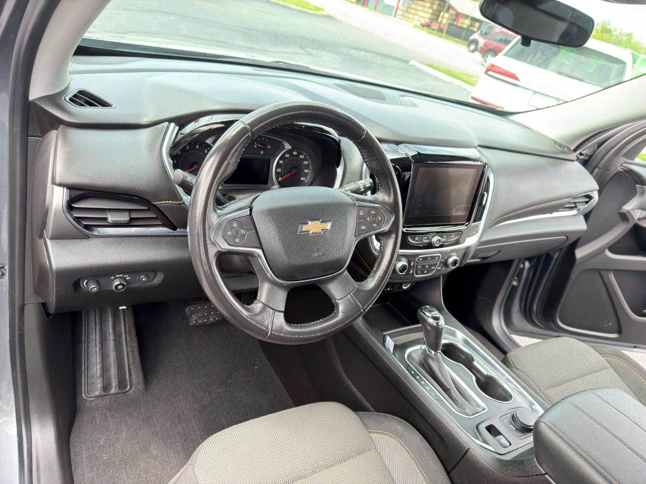 Used 2019 Chevrolet Traverse LT w/ LPO, Floor Liner Package AWD/4WD image 20