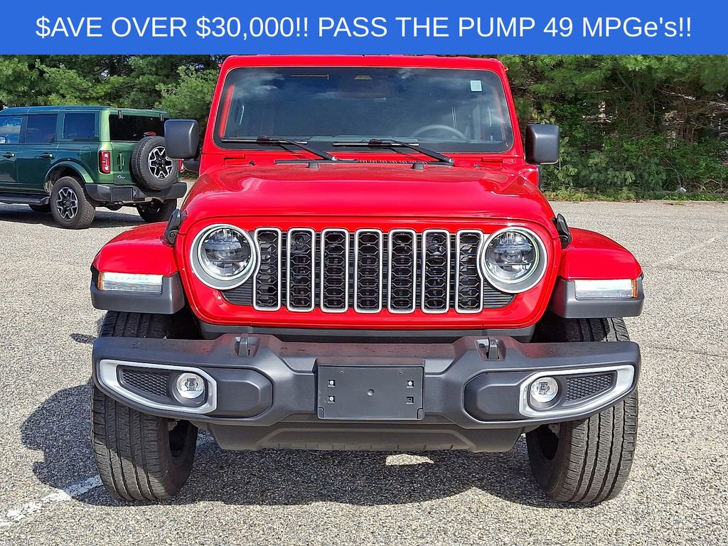 Used 2025 Jeep Wrangler Unlimited Sahara AWD/4WD image 8