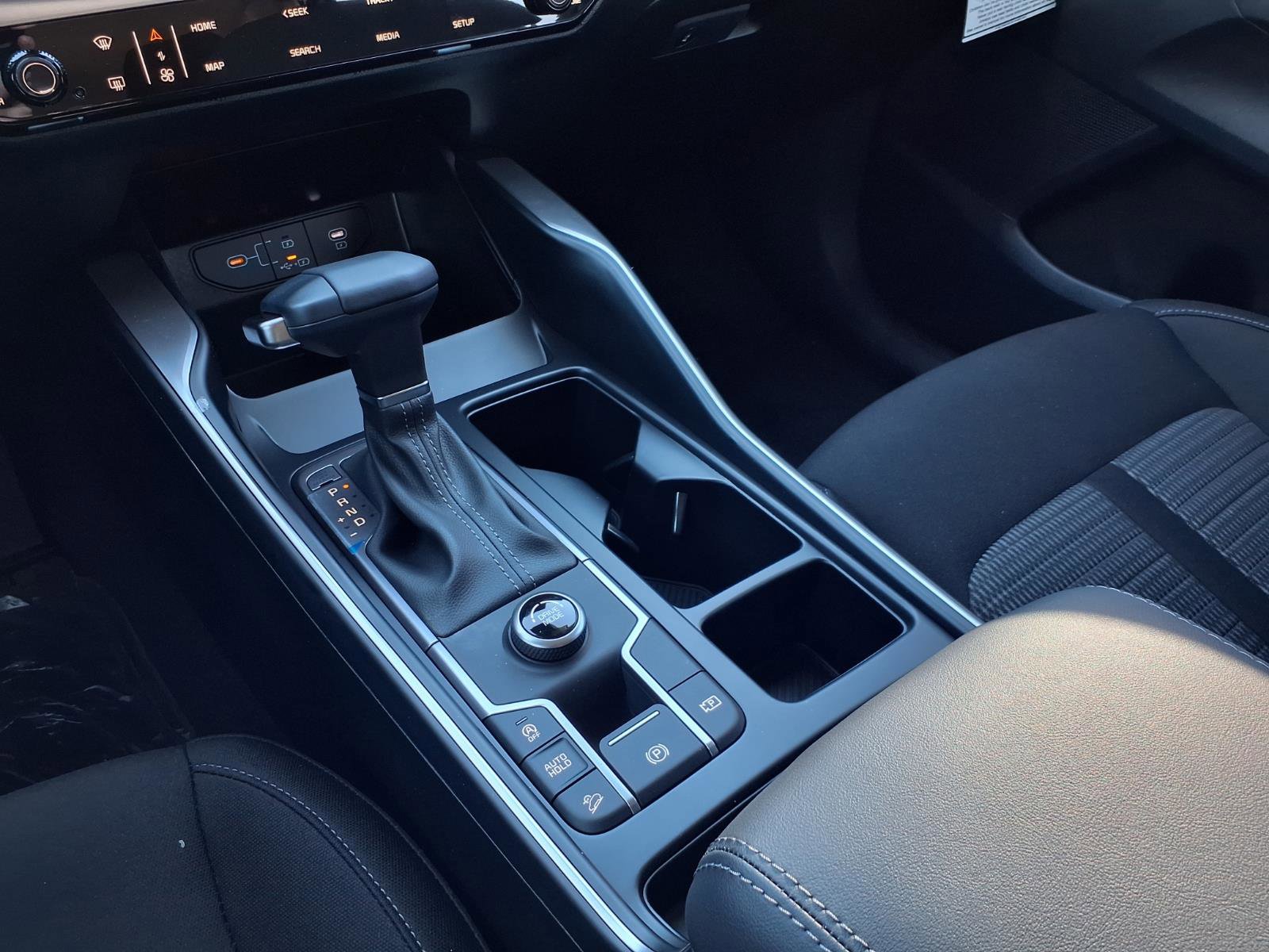 New 2026 Kia Sorento LX image 9