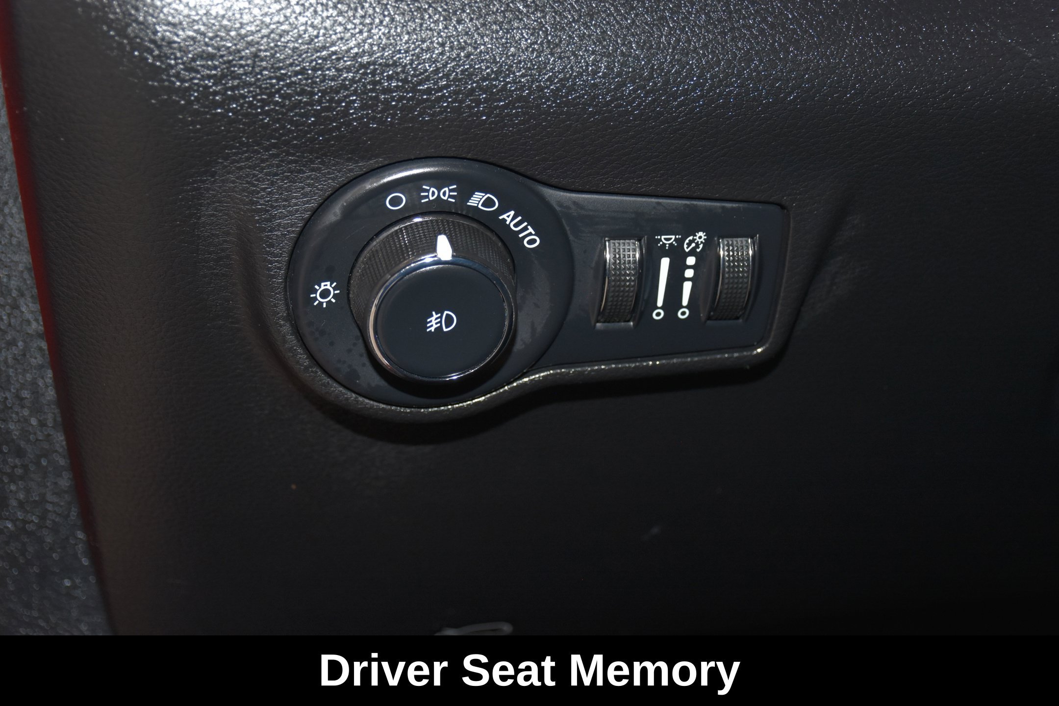 Used 2023 Jeep Compass Limited w/ Elite Group for (Red) Edition AWD/4WD image 14