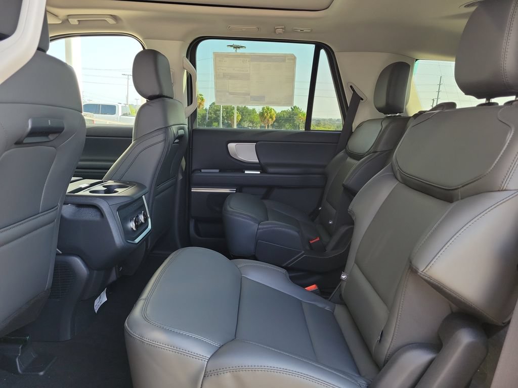 New 2026 Ford Expedition Active RWD image 8