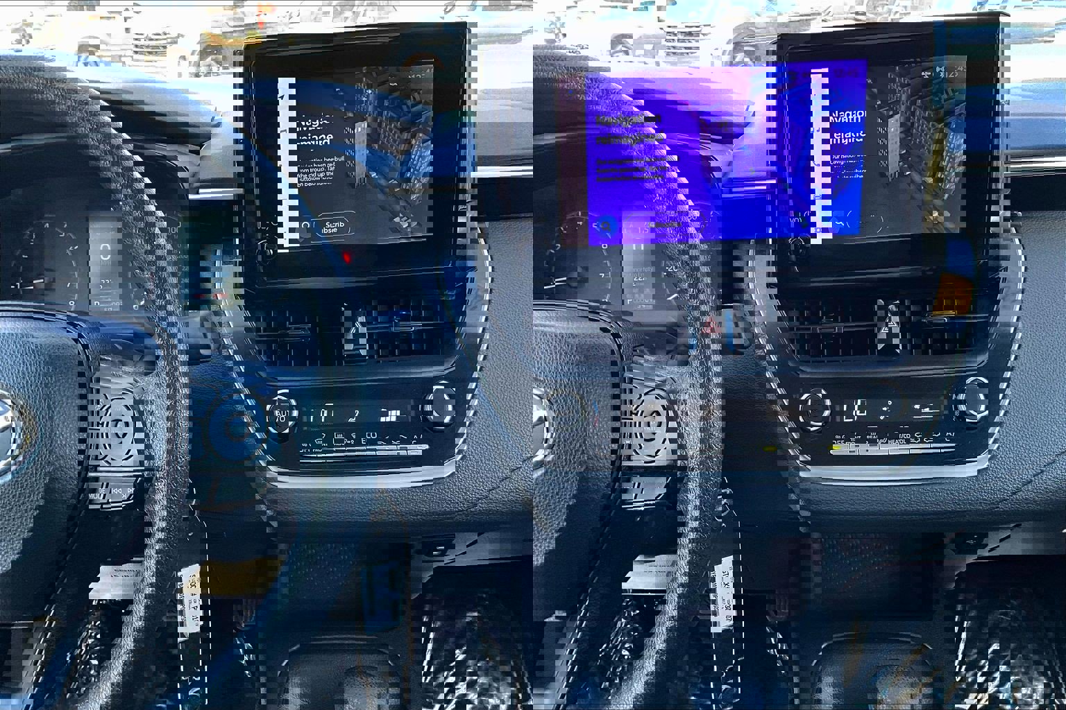 Used 2023 Toyota Corolla LE image 6