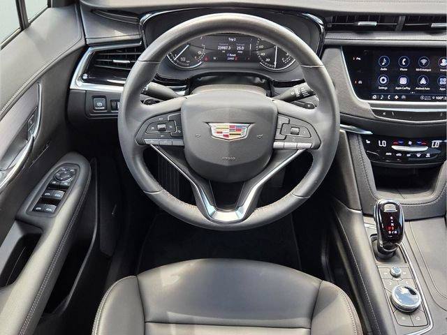 Certified 2025 Cadillac XT6 Luxury FWD image 19
