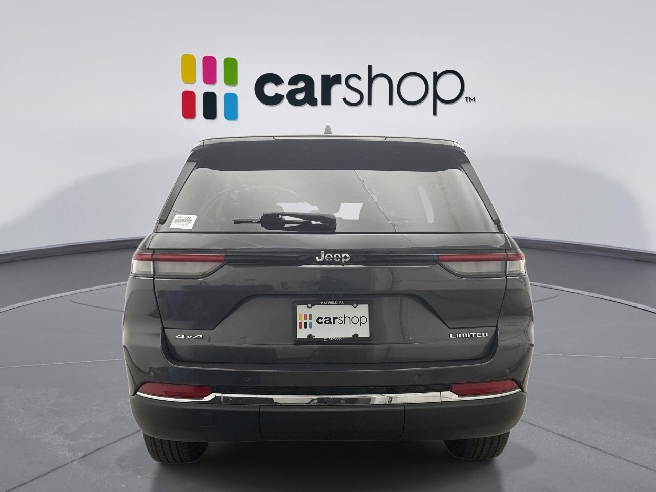 Used 2023 Jeep Grand Cherokee Limited AWD/4WD image 4