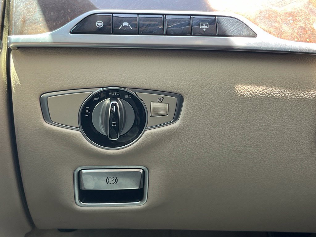 Used 2019 Mercedes-Benz S 560 Sedan image 30
