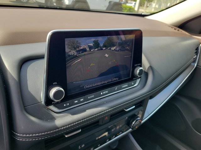 Used 2023 Nissan Rogue SV image 28