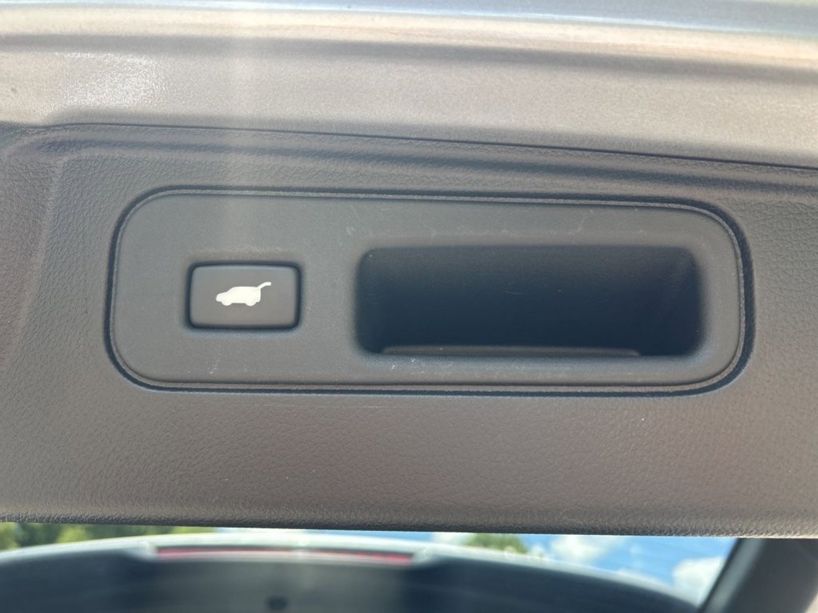 Used 2023 Honda Passport EX-L image 10