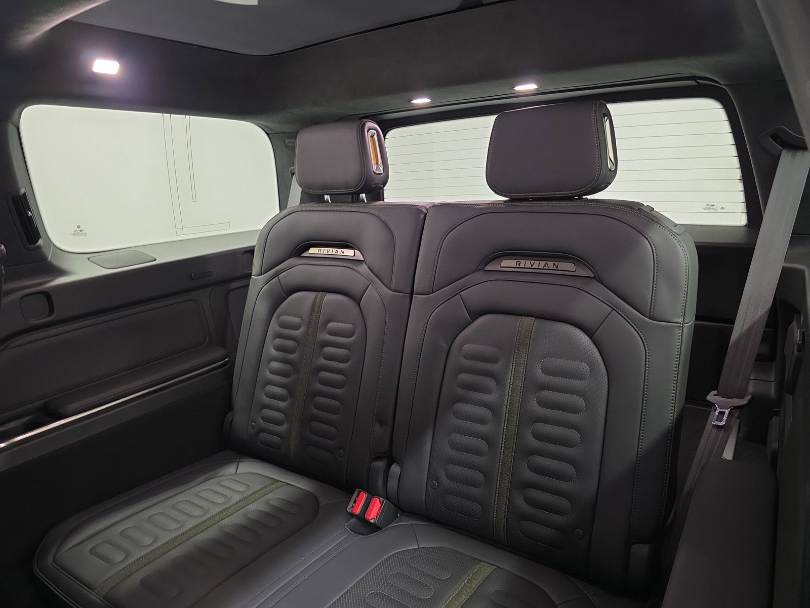 Used 2023 Rivian R1S Launch Edition image 22