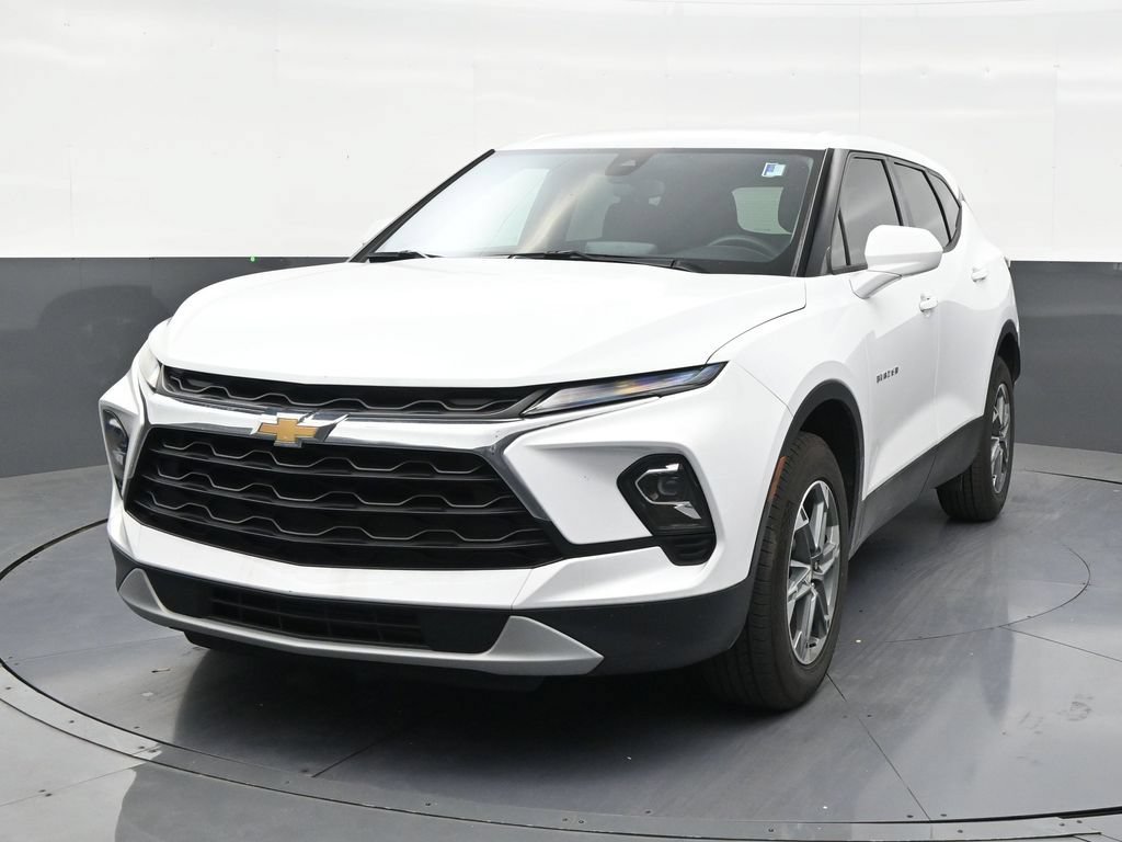 Used 2024 Chevrolet Blazer LT FWD image 8