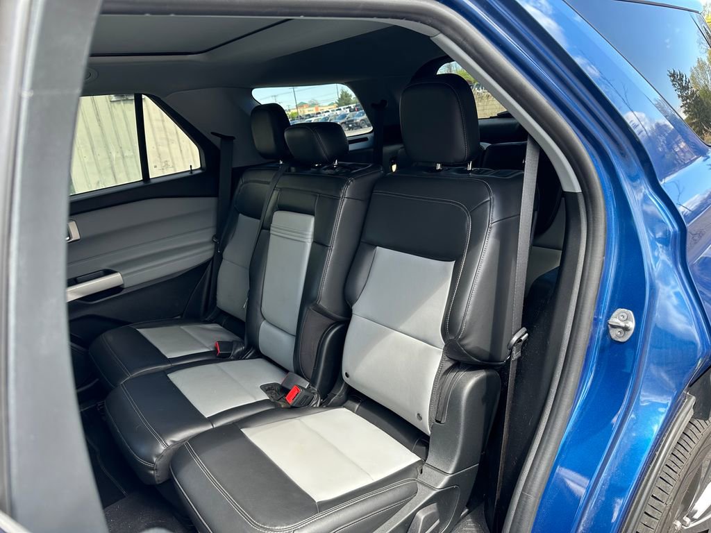 Used 2022 Ford Explorer XLT w/ Equipment Group 202A AWD/4WD image 20