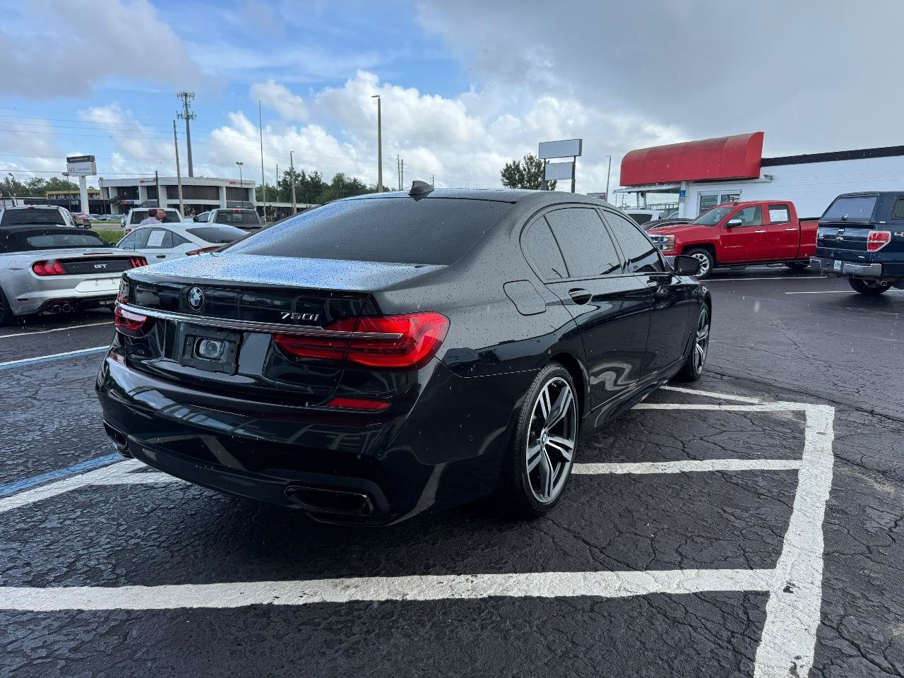 Used 2018 BMW 750i RWD image 7