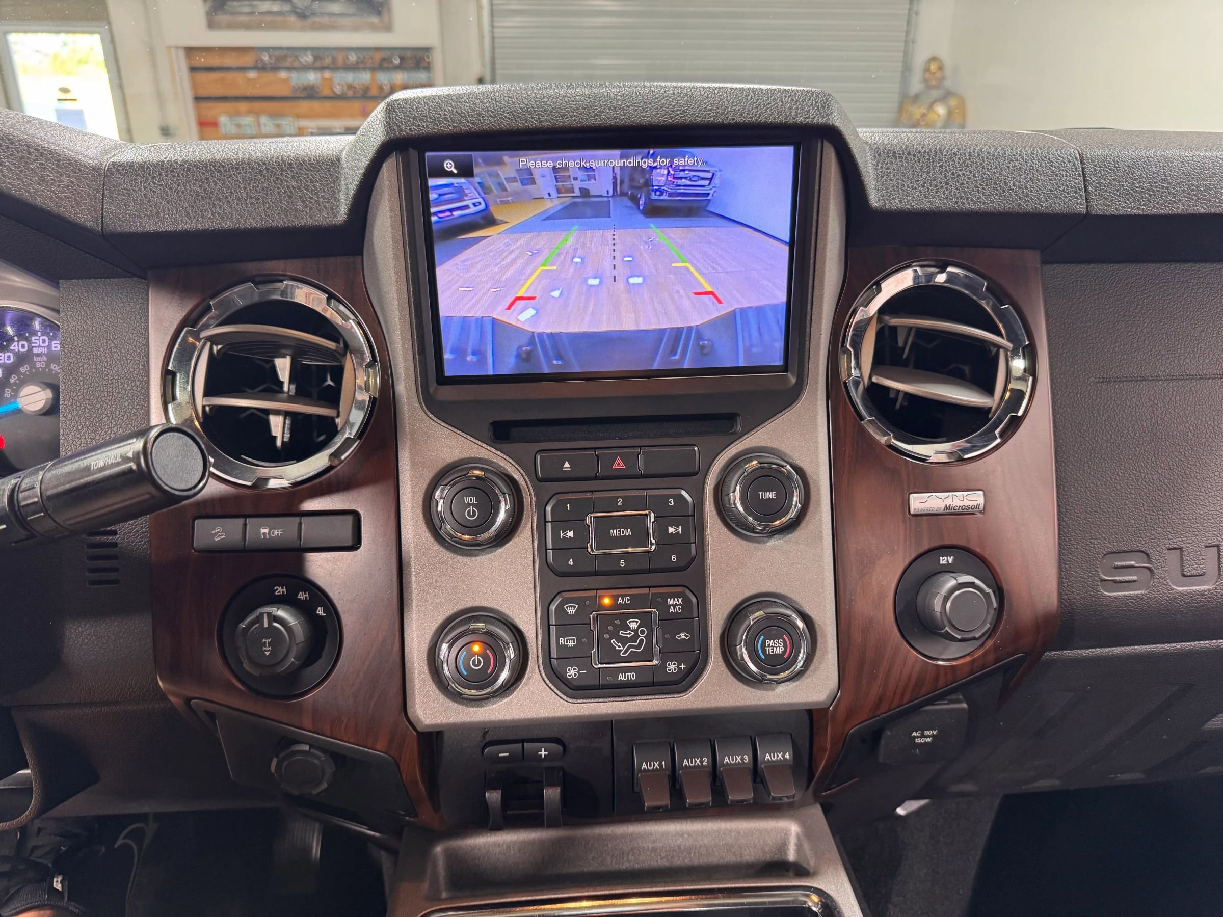 Used 2013 Ford F250 Lariat w/ Lariat Ultimate Pkg AWD/4WD image 21