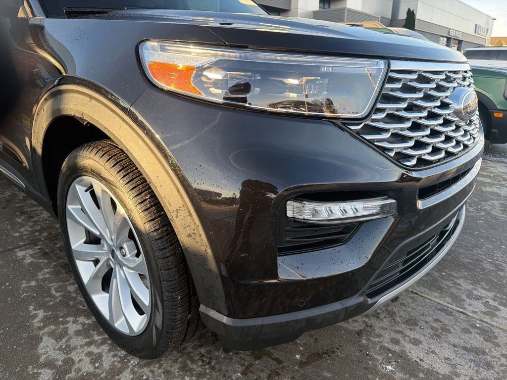 Certified 2023 Ford Explorer Platinum w/ Technology Package image 9