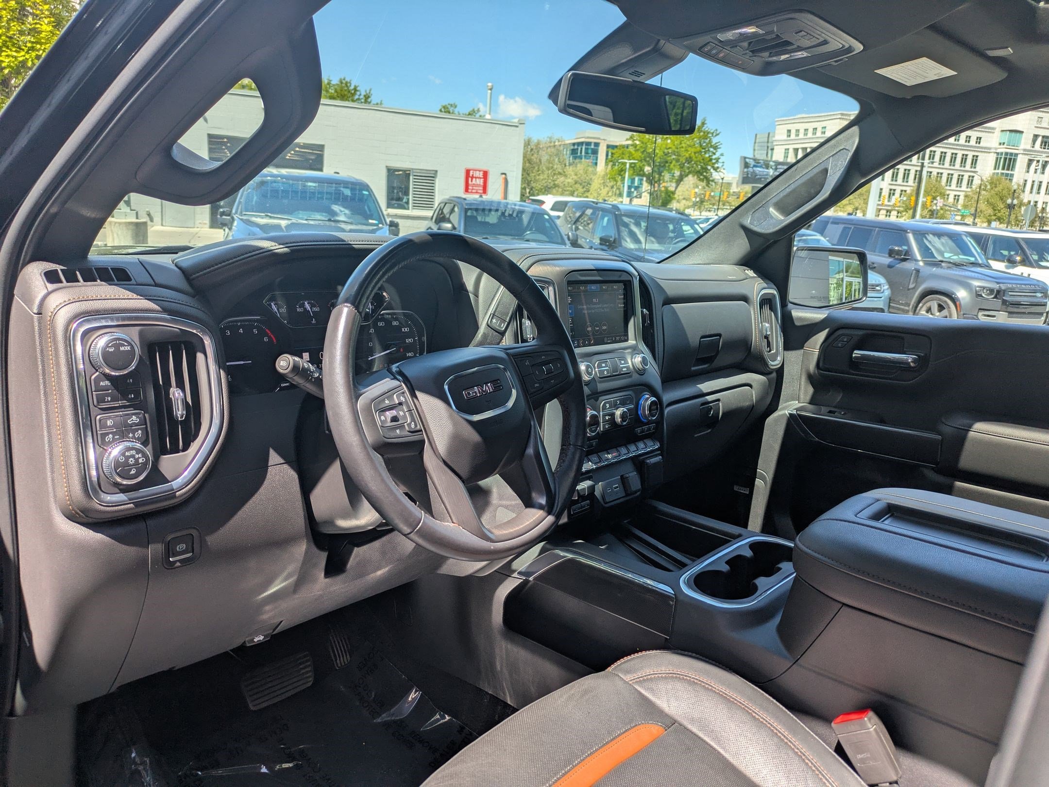 Used 2022 GMC Sierra 1500 AT4 w/ AT4 Premium Package AWD/4WD image 16