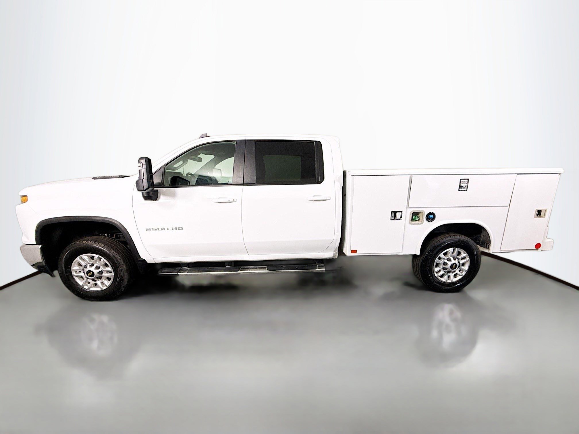 Used 2024 Chevrolet Silverado 2500 LT w/ Convenience Package AWD/4WD image 6