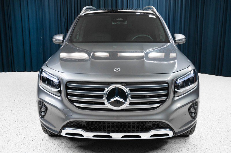 Certified 2026 Mercedes-Benz GLB 250 4MATIC image 2
