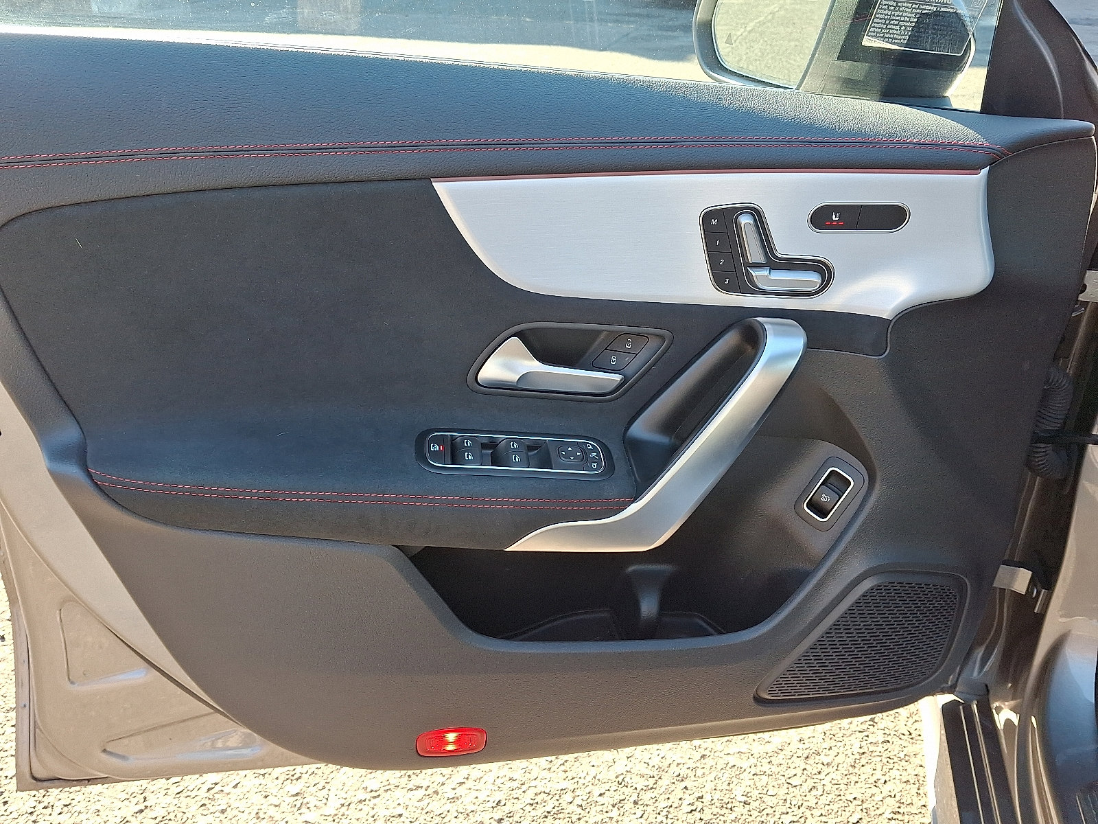 Used 2023 Mercedes-Benz CLA 250 4MATIC image 13