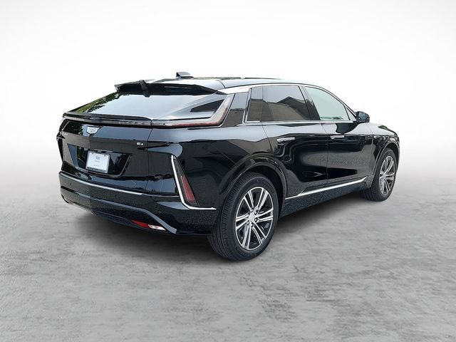 New 2027 Cadillac Lyriq Luxury w/ LPO, Floor Liner Package AWD/4WD image 3