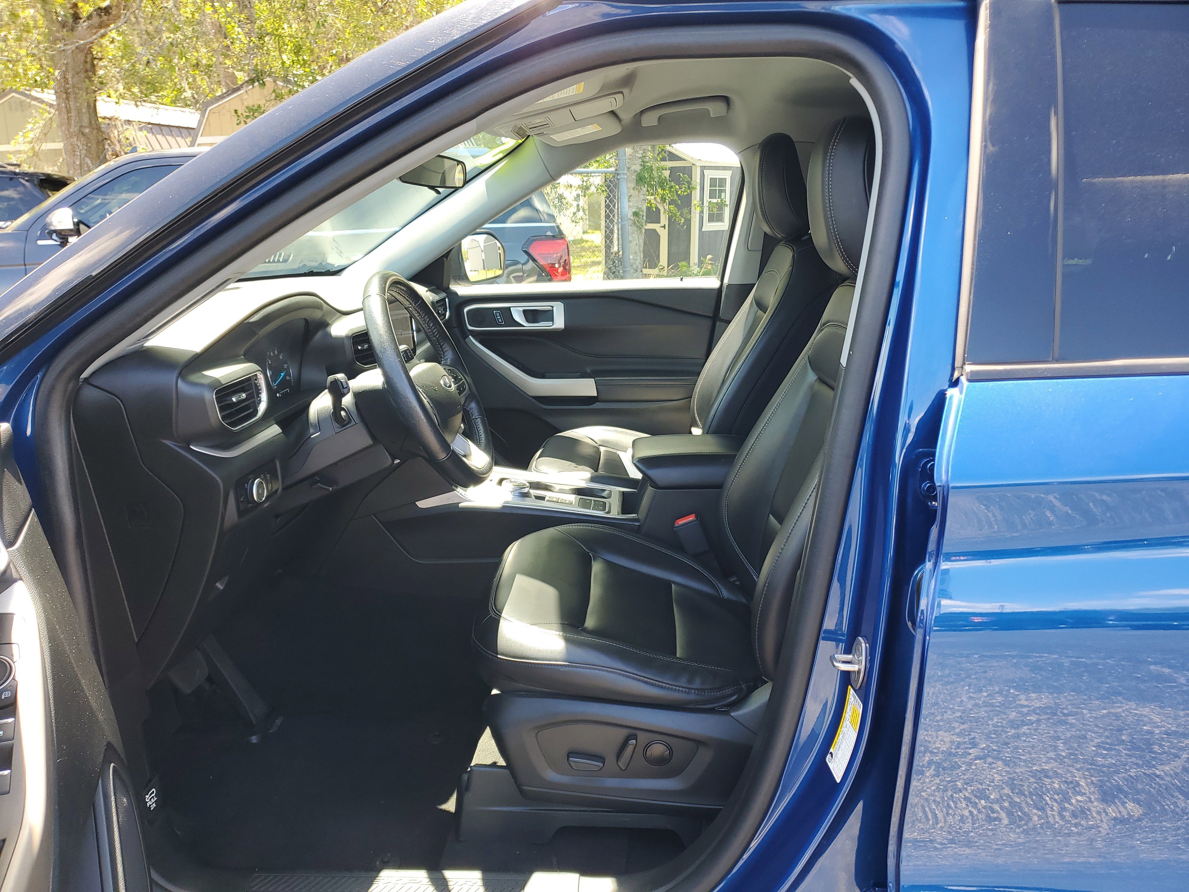 Used 2023 Ford Explorer XLT w/ Equipment Group 202A RWD image 17